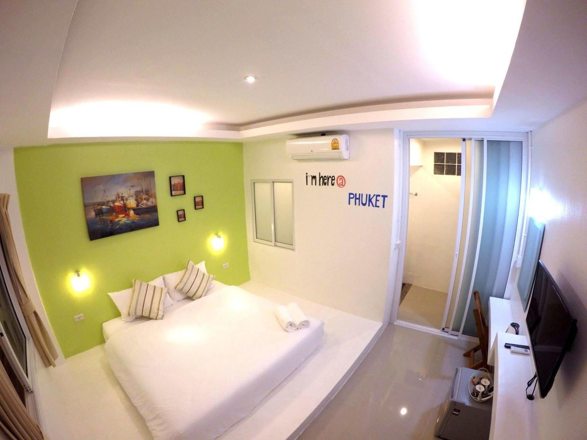 Hotell At We 2*