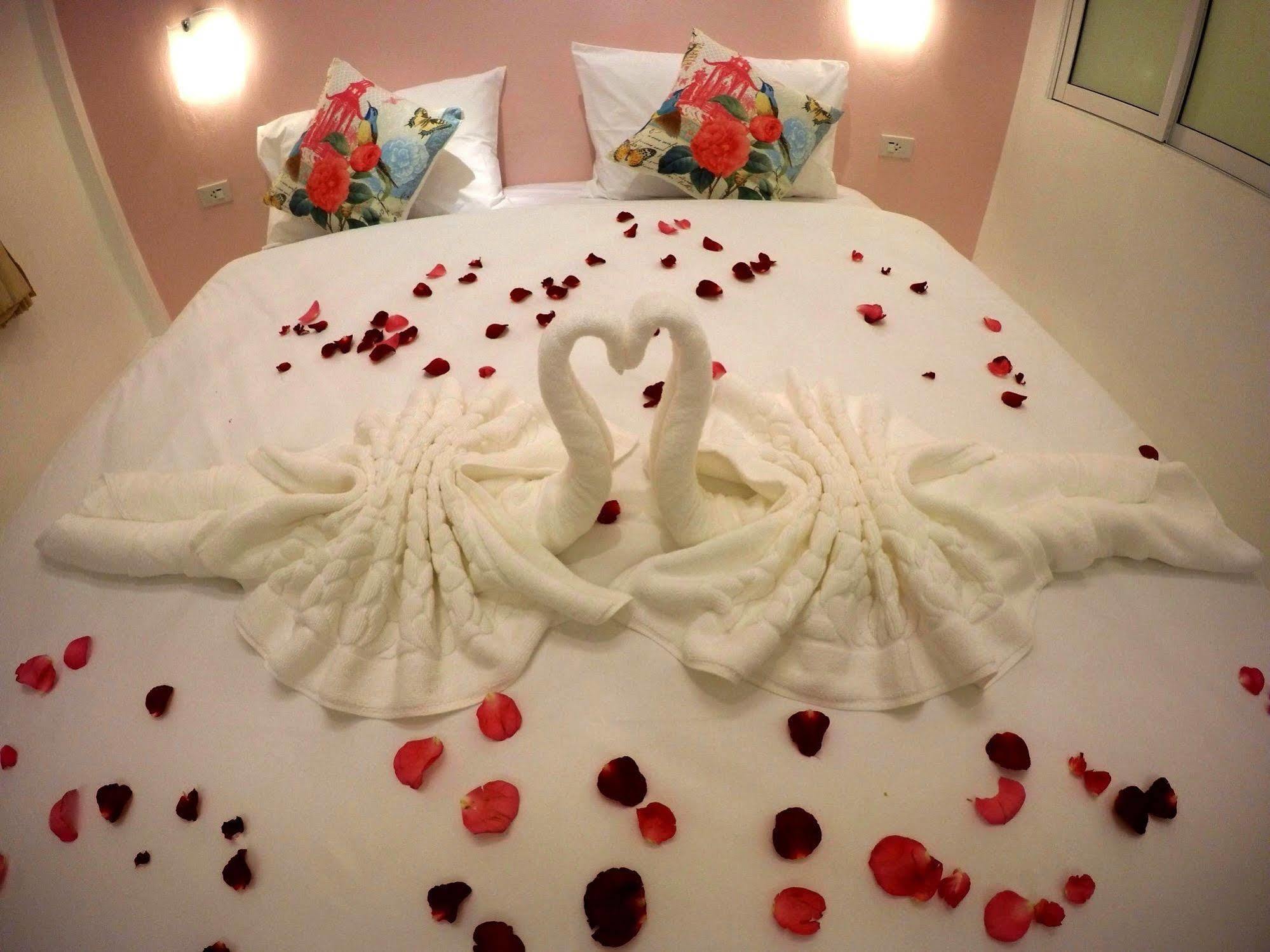 Hotell At We